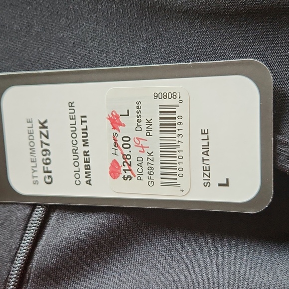 Dress. - Picture 3 of 3